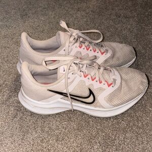 Nike Downshifter 11
